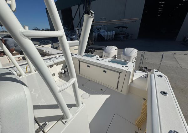 Cobia 320 Center Console image