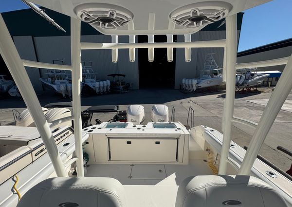 Cobia 320 Center Console image