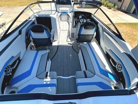 Yamaha Boats 242 X E-Series image
