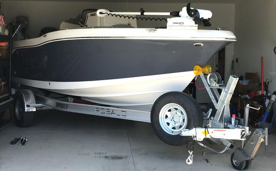 Robalo R180-CENTER-CONSOLE image