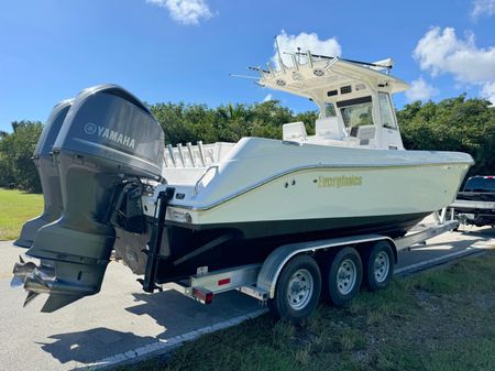 Everglades 325-CENTER-CONSOLE image