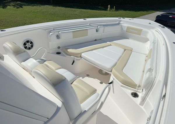 Everglades 325-CENTER-CONSOLE image