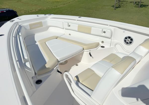 Everglades 325-CENTER-CONSOLE image