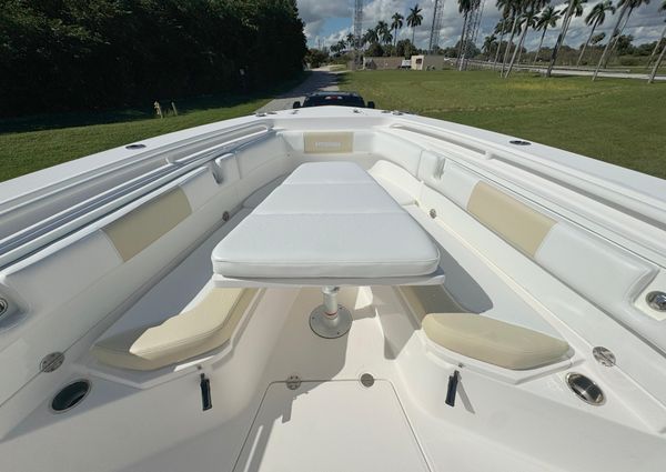 Everglades 325-CENTER-CONSOLE image