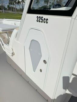 Everglades 325-CENTER-CONSOLE image