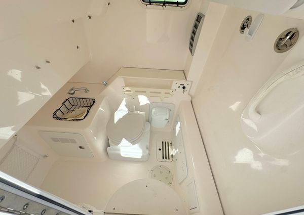 Everglades 325-CENTER-CONSOLE image