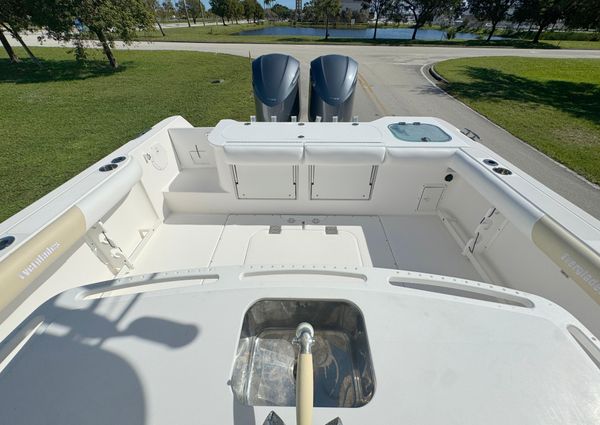 Everglades 325-CENTER-CONSOLE image