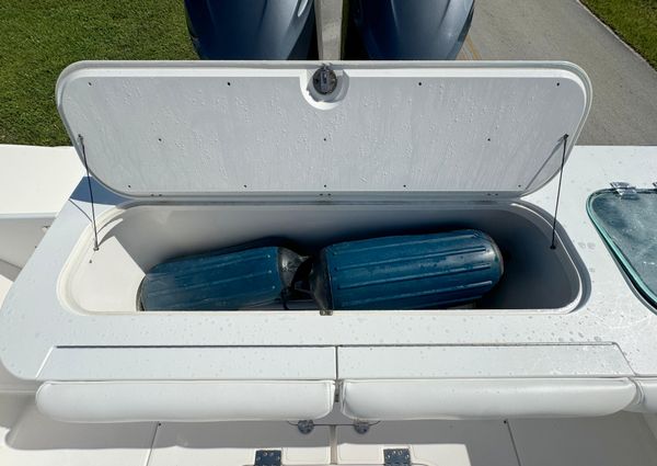 Everglades 325-CENTER-CONSOLE image