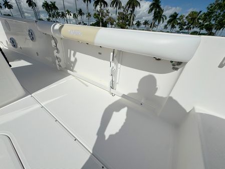 Everglades 325-CENTER-CONSOLE image