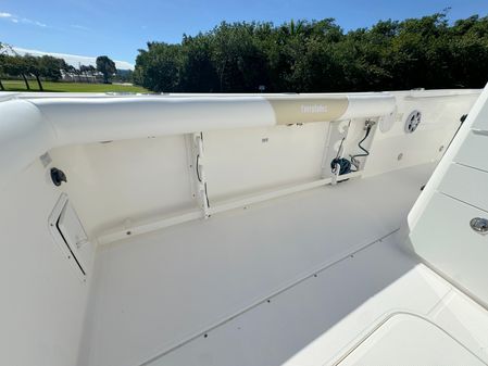 Everglades 325-CENTER-CONSOLE image