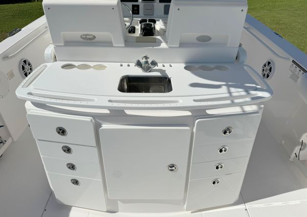 Everglades 325-CENTER-CONSOLE image