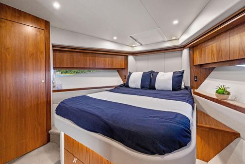 Riviera Sport Yacht image