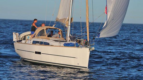 Dufour 310 Grand Large