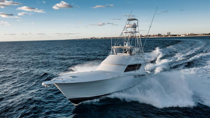 Hatteras 60 Convertible - main image