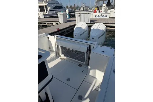 Blackfin 252 CC image