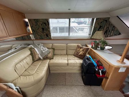 Carver 370 Aft Cabin image