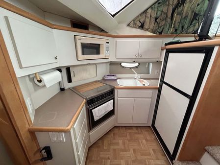 Carver 370 Aft Cabin image