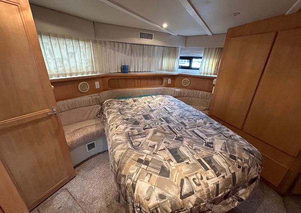 Carver 370 Aft Cabin image