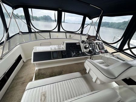 Carver 370 Aft Cabin image