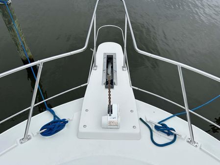 Carver 370 Aft Cabin image