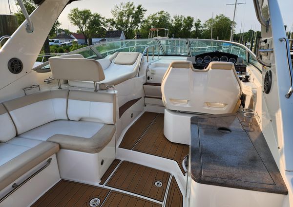 Sea Ray 350 Sundancer image