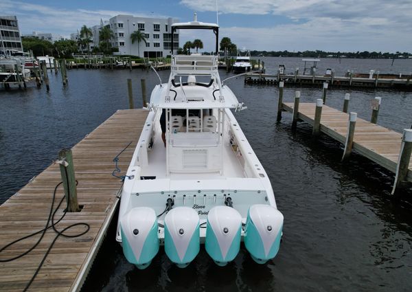 Everglades 435 Center Console image