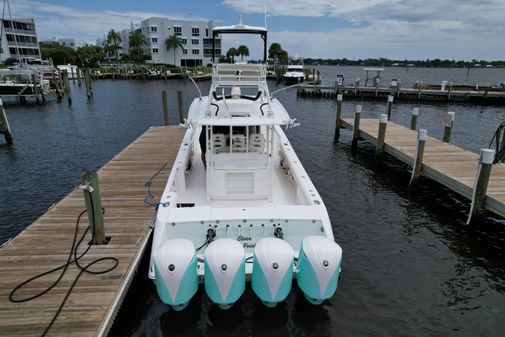 Everglades 435 Center Console image