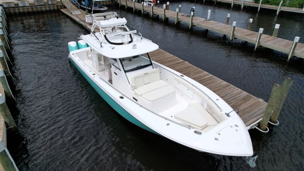 Everglades 435 Center Console image