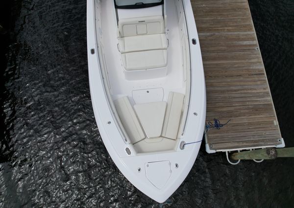 Everglades 435 Center Console image