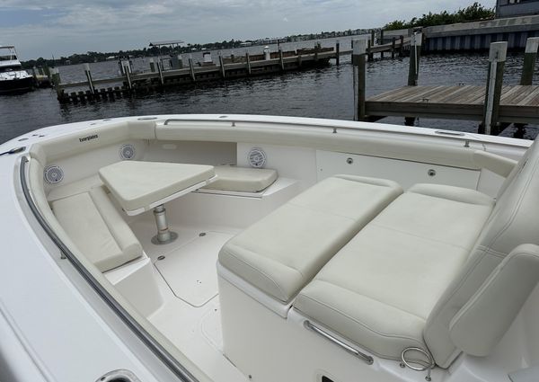 Everglades 435 Center Console image