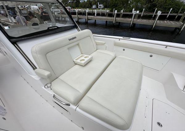 Everglades 435 Center Console image