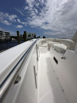 Everglades 435 Center Console image