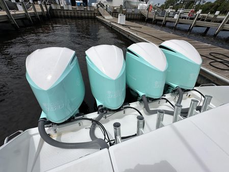 Everglades 435 Center Console image