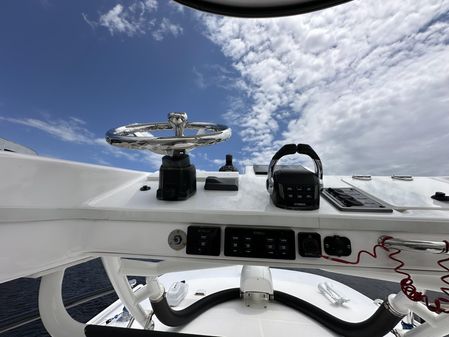 Everglades 435 Center Console image