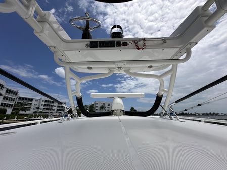 Everglades 435 Center Console image