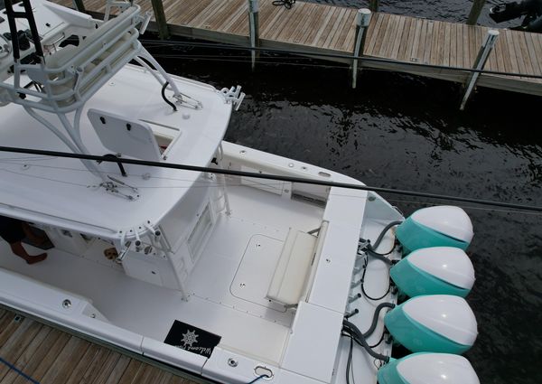 Everglades 435 Center Console image