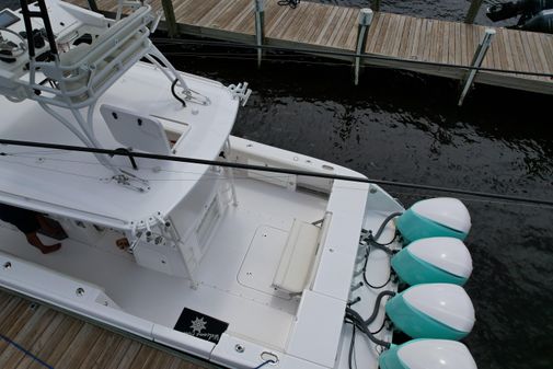 Everglades 435 Center Console image