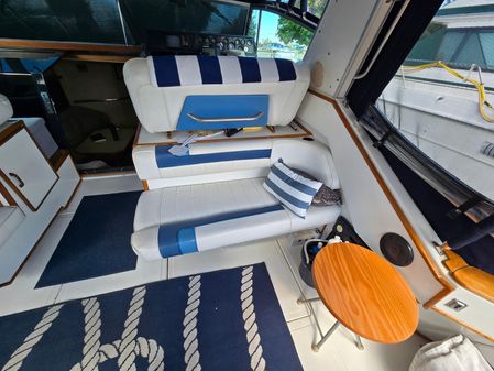 Sea Ray 390 Express Cruiser image