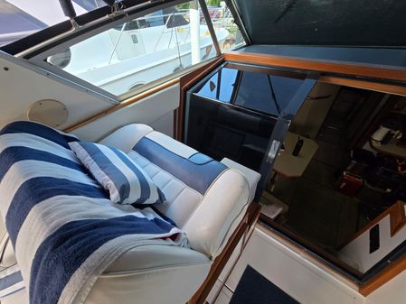 Sea Ray 390 Express Cruiser image