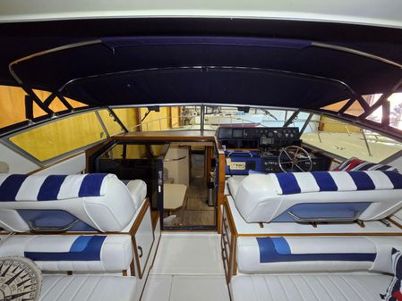 Sea Ray 390 Express Cruiser image