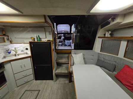 Sea Ray 390 Express Cruiser image