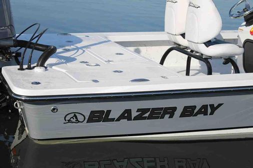Blazer Bay 2420 GTS Deluxe image