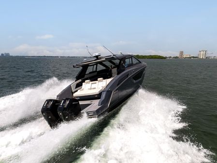 Cruisers Yachts 42 GLS OB image