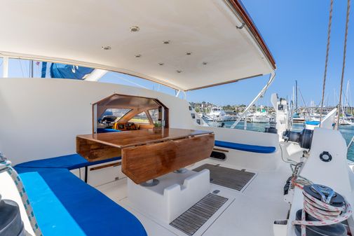 Catana 431 image