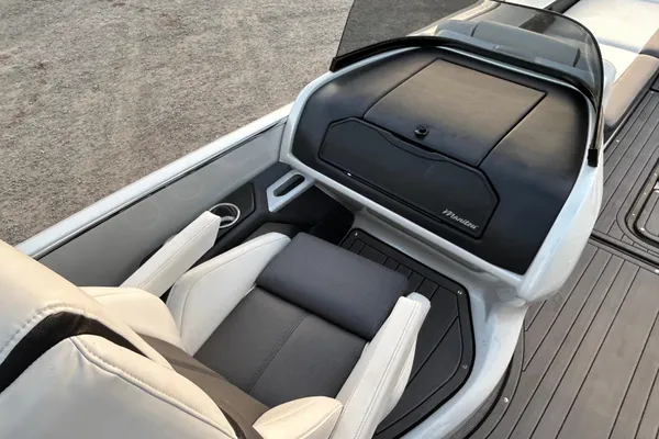 Manitou 27-XT-RFXW image