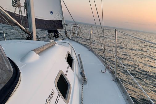 Beneteau Oceanis Clipper 323 image