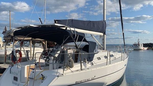 Beneteau Oceanis Clipper 323 