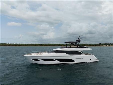 Ferretti Yachts 720 image