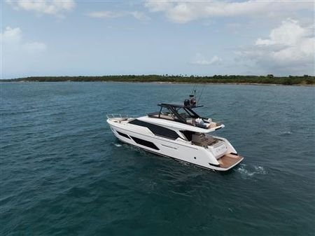 Ferretti Yachts 720 image