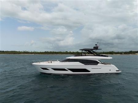 Ferretti Yachts 720 image